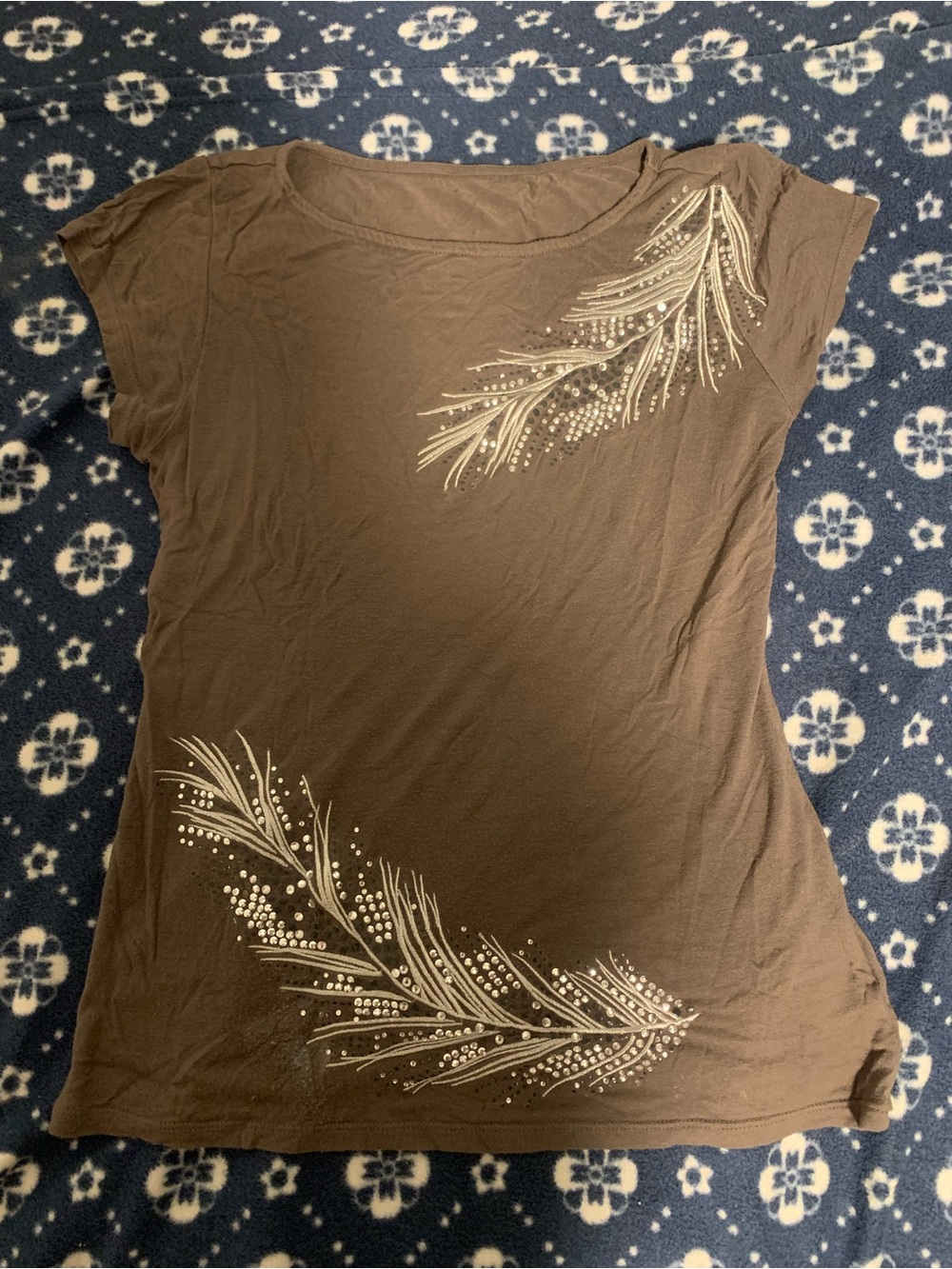 Women’s Brown Embellished Feather-Print Tee